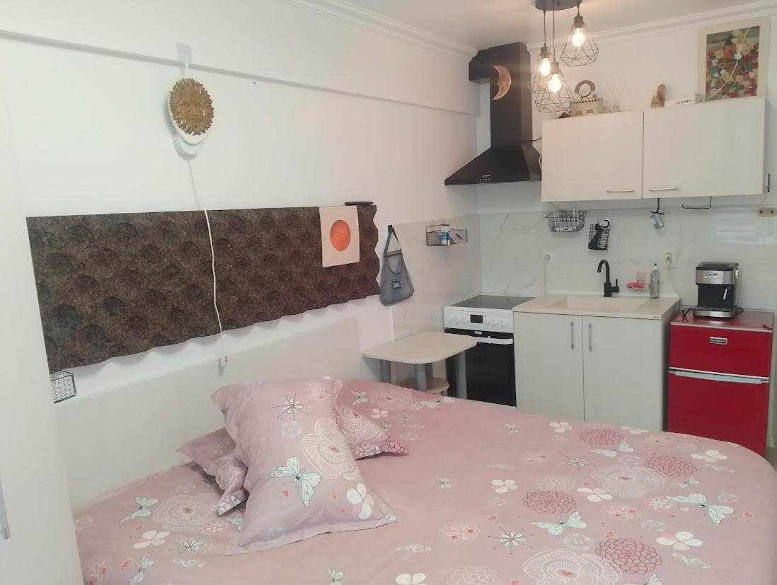1 Small Studio, Central, Self Check In Sinaia Buitenkant foto